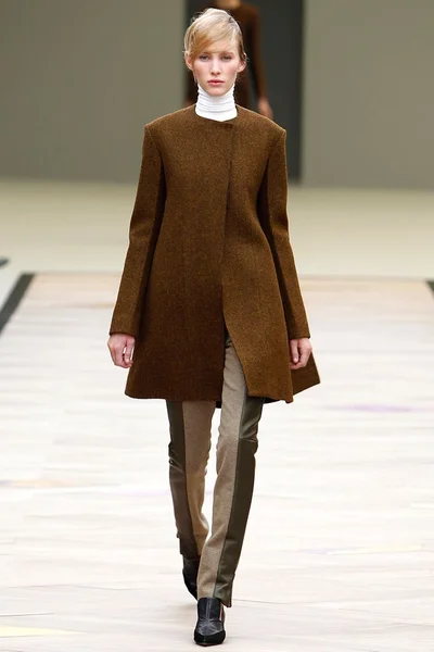 Look 2